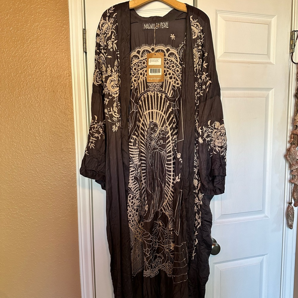 Magnolia Pearl Blessings Kimono